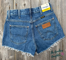 Load image into Gallery viewer, Wrangler® Women's 2.5” Cowboy Shorts - Sunrise Valley