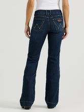 Load image into Gallery viewer, Wrangler® Women's Retro Mae Mid Rise Trouser - Samantha