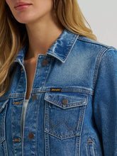 Load image into Gallery viewer, Wrangler® Women's Denim Jacket