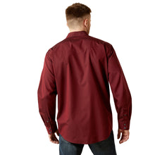 Load image into Gallery viewer, Ariat Men's Burgundy Wrinkle Free Solid Pinpoint Oxford Classic Fit Shirt
