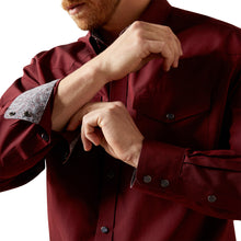 Load image into Gallery viewer, Ariat Men's Burgundy Wrinkle Free Solid Pinpoint Oxford Classic Fit Shirt