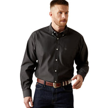 Load image into Gallery viewer, Ariat Men's Black Wrinkle Free Solid Pinpoint Oxford Classic Fit Shirt