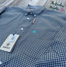 Load image into Gallery viewer, Ariat Men's Wrinkle Free Caleb Classic Fit Shirt