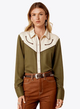 Load image into Gallery viewer, Ariat Women's Bellamy Western Snap Shirt