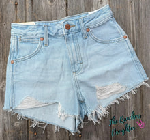 Load image into Gallery viewer, Wrangler® Women's 2.5” Cowboy Shorts - June