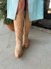 Load image into Gallery viewer, Ariat Truly Taupe Roughout Casanova Boots