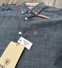 Load image into Gallery viewer, Ariat Men's Chambray Blue Wrinkle Free Fitted Western Shirt