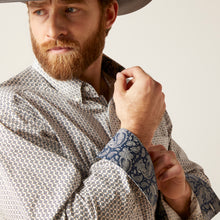 Load image into Gallery viewer, Ariat Men's Kingsley Wrinkle Free Classic Fit Shirt