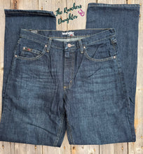 Load image into Gallery viewer, Wrangler® Men’s 20X® 01 Competition Jean - Deep Blue