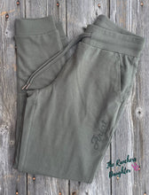 Load image into Gallery viewer, Ariat Women’s Olive Memento Jogger