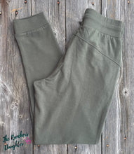 Load image into Gallery viewer, Ariat Women’s Olive Memento Jogger