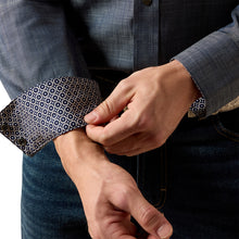 Load image into Gallery viewer, Ariat Men's Wrinkle Free Chambray Refined Slub Classic Fit Snap Shirt