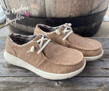 Load image into Gallery viewer, Ariat Tan Floral Embossed Hilo