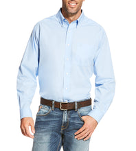 Load image into Gallery viewer, Ariat Men's Light Blue Wrinkle Free Solid Shirt