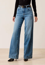 Load image into Gallery viewer, Ariat Women’s Palmdale High Rise Revel Vilma Ultrastretch Wide Leg Jeans

