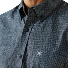 Load image into Gallery viewer, Ariat Men&#39;s Trent Classic Fit Shirt
