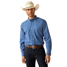 Load image into Gallery viewer, Ariat Men&#39;s Blair Wrinkle Free Classic Fit Shirt
