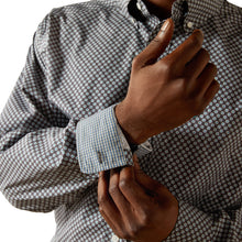 Load image into Gallery viewer, Ariat Men&#39;s Wrinkle Free Caleb Classic Fit Shirt
