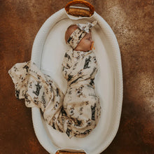 Load image into Gallery viewer, Western Serenity Bamboo Muslin Swaddle
