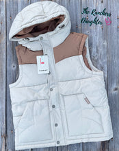 Load image into Gallery viewer, Ariat Women&#39;s Frontier Puffer Vest
