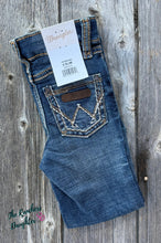Load image into Gallery viewer, Wrangler® Girls Retro Boot Cut Jeans - Slim/Regular
