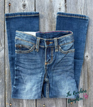 Load image into Gallery viewer, Wrangler® Girls Retro Boot Cut Jeans - Slim/Regular
