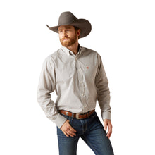Load image into Gallery viewer, Ariat Men&#39;s Kingsley Wrinkle Free Classic Fit Shirt

