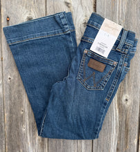Load image into Gallery viewer, Wrangler® Girls Retro Trouser Jeans - Darci
