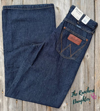 Load image into Gallery viewer, Wrangler® Women's Retro Bailey High Rise Wide Leg Jeans - Remy

