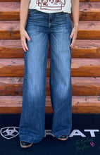 Load image into Gallery viewer, Ariat Women&#39;s Rosalie Ultra High Rise Wide Leg Trousers
