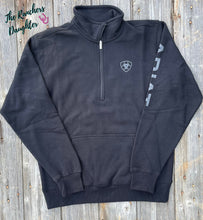 Load image into Gallery viewer, Ariat Women&#39;s Black Logo 1/2 Zip Sweatshirt
