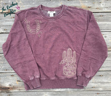 Load image into Gallery viewer, Ariat Women&#39;s Valley Sweatshirt
