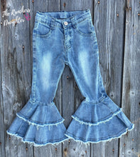 Load image into Gallery viewer, Light Wash Double Bell Jeans
