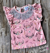 Load image into Gallery viewer, Shea Baby Antler Fringe Top
