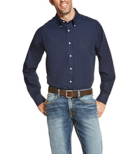 Load image into Gallery viewer, Ariat Men&#39;s Navy Wrinkle Free Solid Shirt
